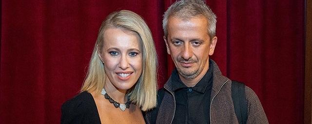 Богомолов набросился на пристававшего к Собчак поклонника
