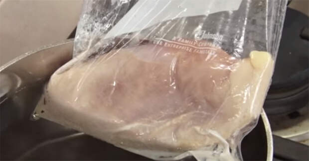 Как быстро разморозить мясо