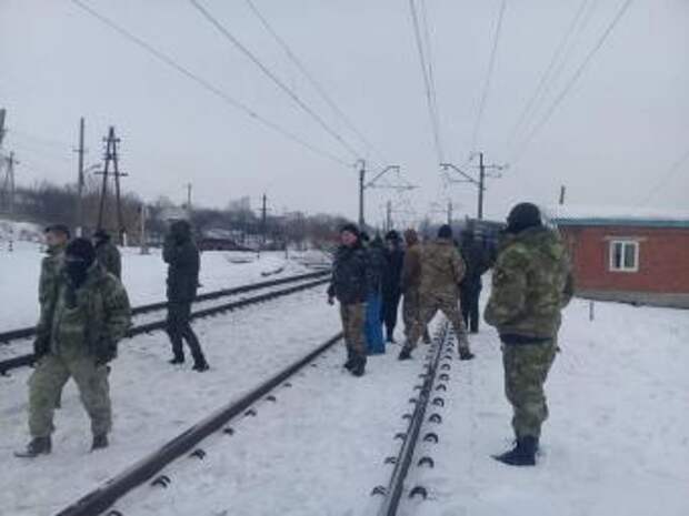 Порошенко решил силой разблокировать уголь с Донбасса