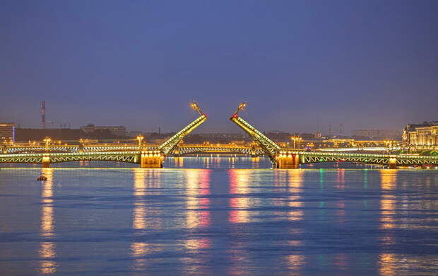Мост Александра Невского разведут в ночь на 11 марта