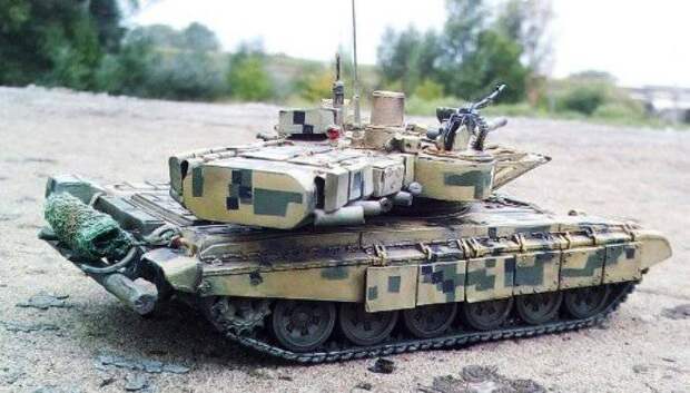 Танк Т-90 с боевым отделением «Бурлак»