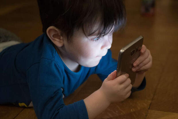 IT-эксперт Магомедов: заблокируйте звонки с неизвестных номеров ребенку