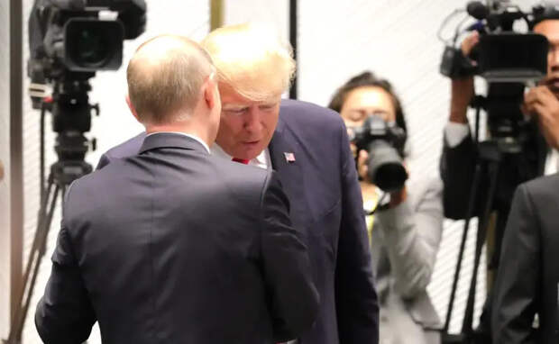 Трамп заявил, что во времена своего президентства угрожал Путину нанести удар по Москве