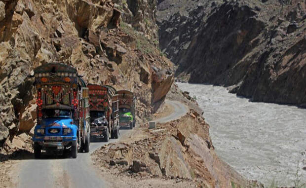 Каракорумское шоссе, Пакистан/Китай дороги, опасность, факты