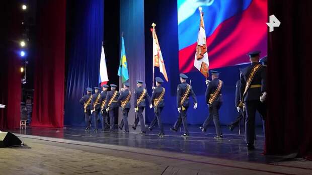 Путин наградил 98-ю гвардейскую дивизию ВДВ орденом Суворова