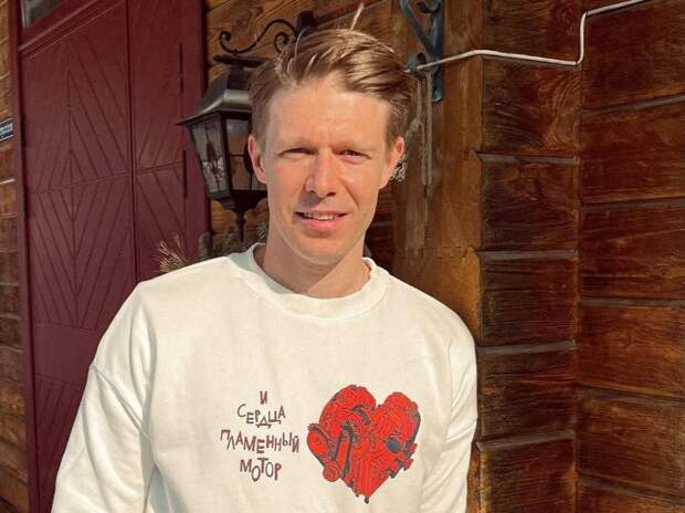 «Красавица актриса»: в Сети обсуждают новую девушку Никиты Ефремова