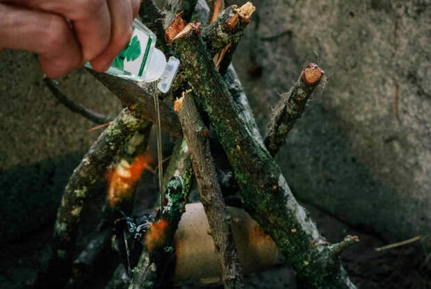 Необычное средство для розжига. | Фото: WeTrek.
