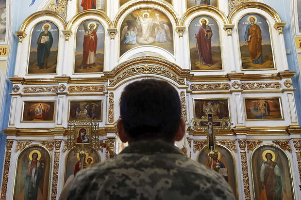 Подполье в Херсоне: призывников на Украине ловят во время церковных служб