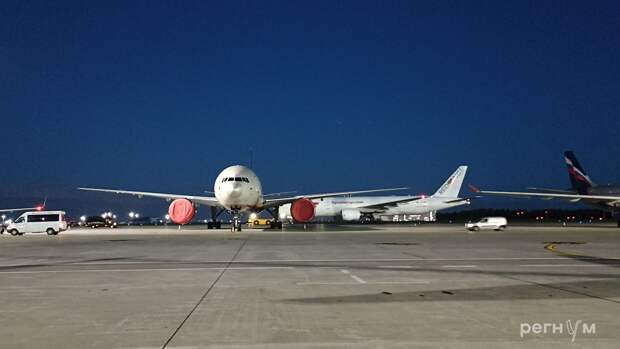 Самолет Hainan Airlines вылетел на Хайнань и вернулся в Москву из-за пассажирки