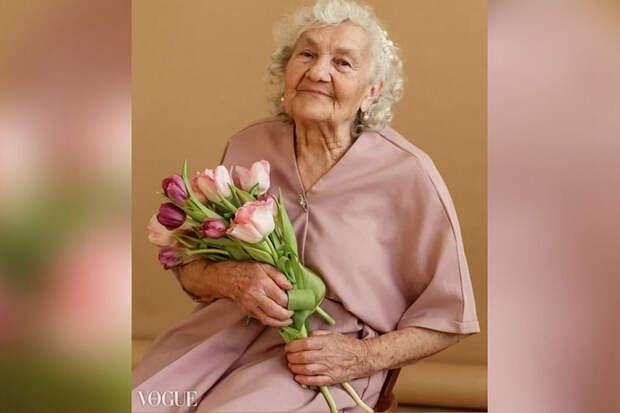 Победившая COVID-19 пенсионерка из Челябинска попала на страницы Vogue