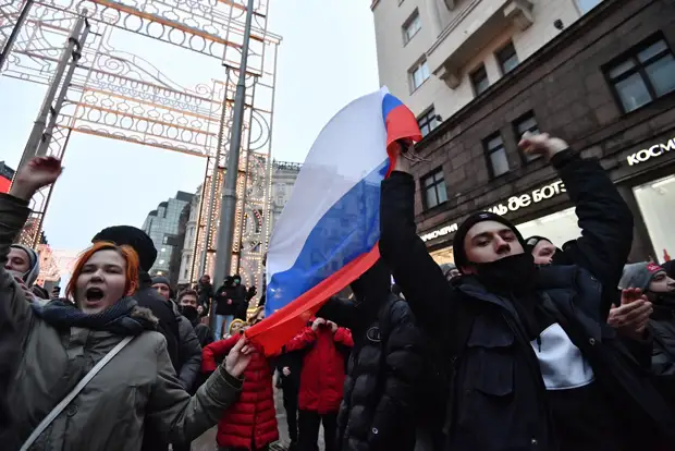 «Ложь, в которой мы жили и работали каждый день»: экс-сторонница Навального рассказала об обстановке в его штабе