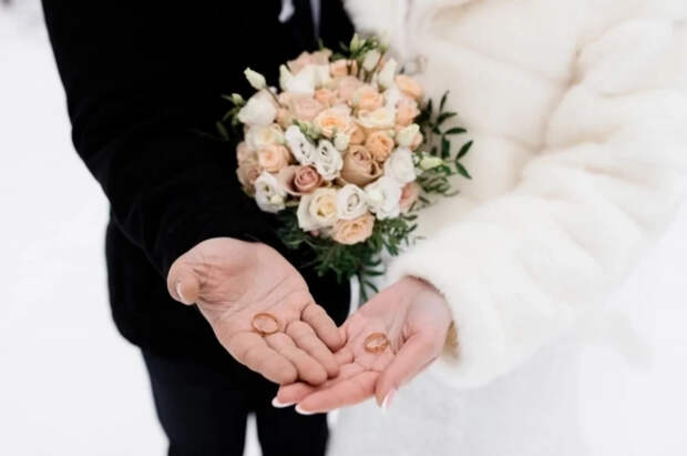 В Китае состоялась свадьба двух братьев-близнецов с сестрами-близнецами