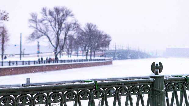 Похолодание и гололедица ожидаются в Петербурге 18 января