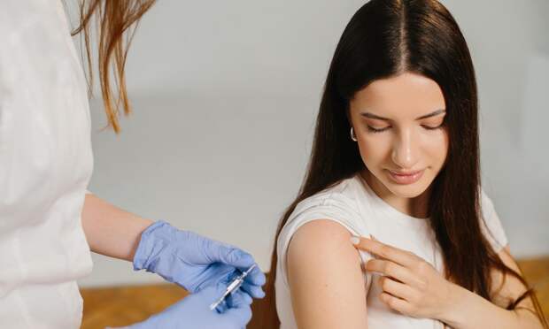 Вакцина от рака в России: действительно ли она уже существует — объясняет онколог