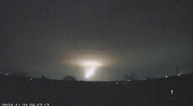 Эксперты назвали оптимальное время для применения БРСД «Орешник»