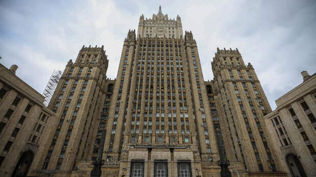 МИД: спецслужбы США выманивают россиян за границу для их задержания