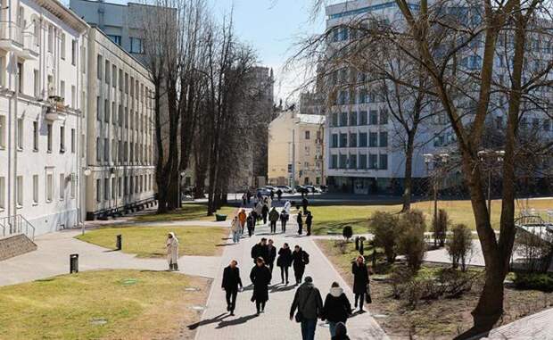 Эмиграция-лайт: Россияне только в марте купили в Минске больше 120 квартир. А еще есть Витебск и Могилев