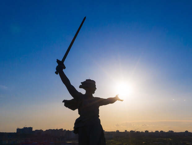 Евродепутат рассказал о мечте посетить мемориал Сталинградской битвы