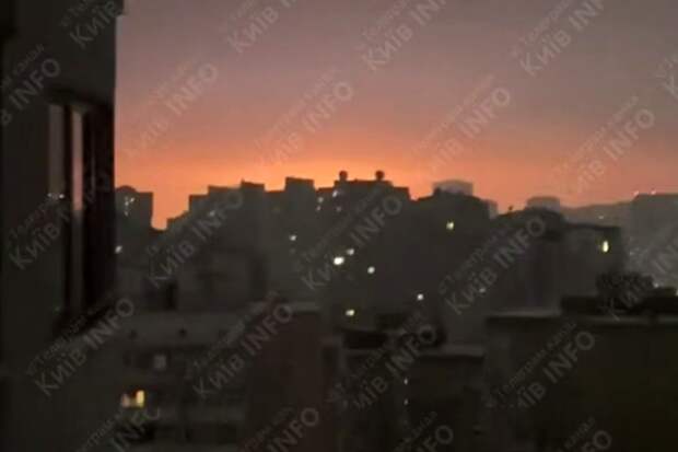 Опубликованы кадры мощного удара по ТЭЦ в Киеве