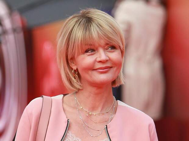 Юлия Меньшова об учебе в театральном: «Папа говорил: „Из жалости хвалят“»