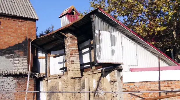 «Называют меня аферисткой»: в Краснодаре 82-летняя пенсионерка утверждает, что соседи обманом забрали её участок