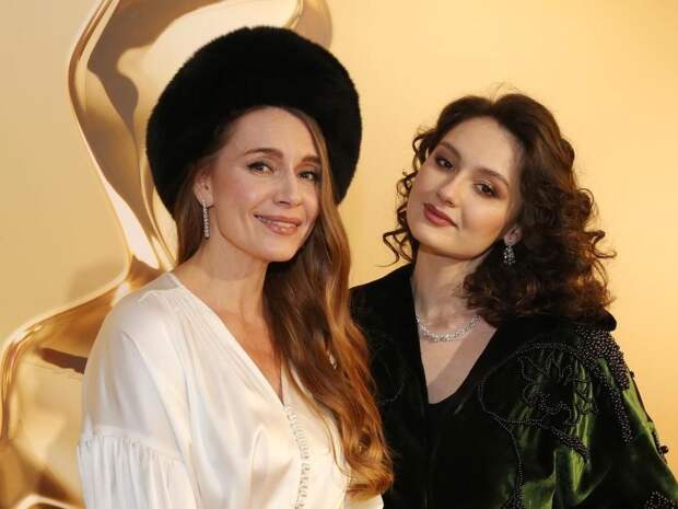 Дочь Любови Толкалиной наряжается на развод: «Я вышла замуж в 19 лет»