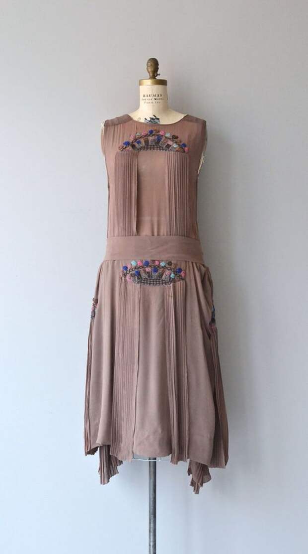 La Monnaie dress vintage 1920s dress silk beaded by DearGolden: 