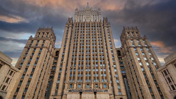 МИД РФ призвал эвакуировать иностранных дипломатов из Киева