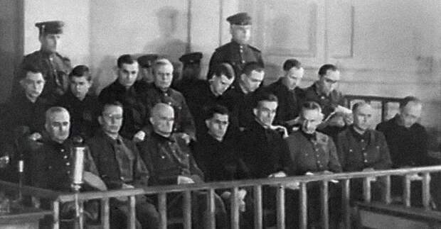 Минский Нюрнберг 1946 г.: на скамье подсудимых 18 нацистских преступников