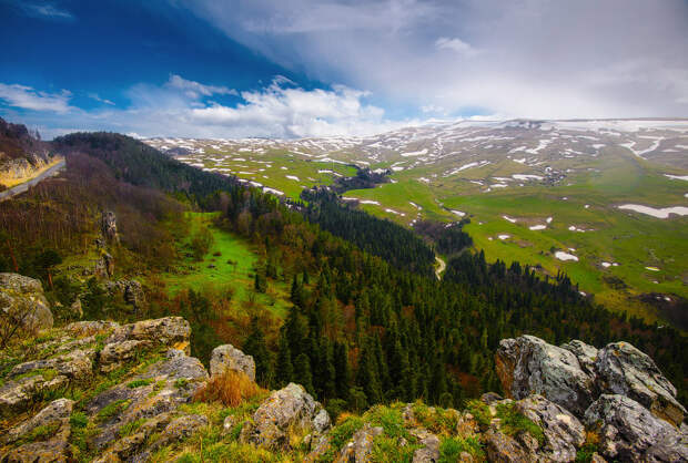Плато Лаго-Наки на Западном Кавказе