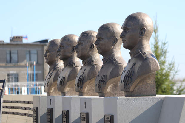 Открытие мемориального комплекса в честь Героев России и памяти, павших в ходе проведения СВО воинов-спецназовцев, состоялось  в соединении специального назначения ЦВО в Новосибирской области