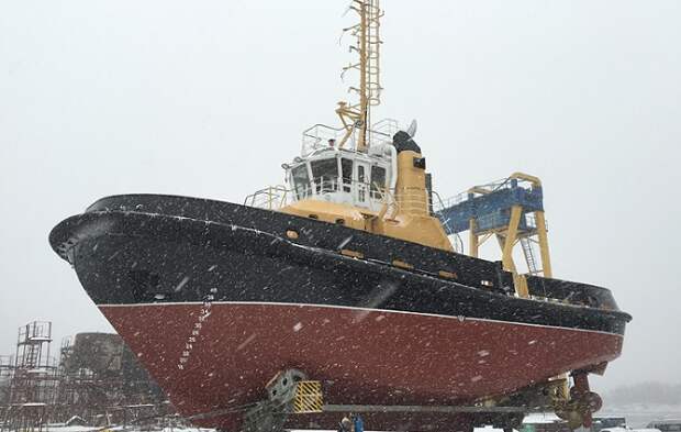 Подъем российского кораблестроения: новое судно проекта 90600  спущено на воду
