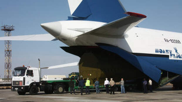 Самолет Ан-124-100 Руслан авиакомпании Полет. Архивное фото