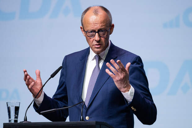 Мерца призвали прекратить давать деньги Украине