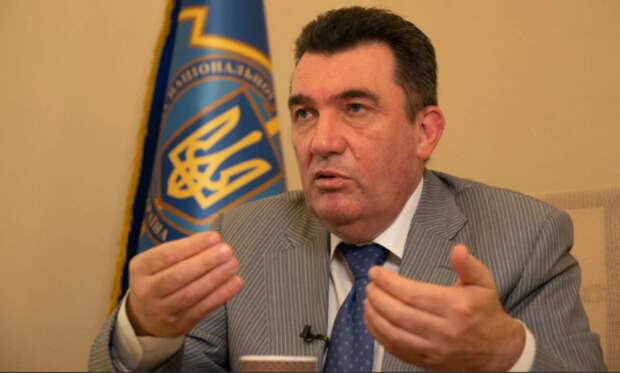 Донбасса нет, но он есть. Зачем Украина затеяла возню с топонимикой