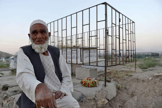 AFGHANISTAN-UNREST-CEMETERIES