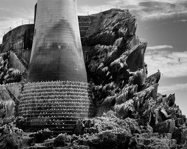 Вторым в категории «Архитектура» стал ирландский фотограф Фрэнк Линч (Frank Lynch), запечатлевший известный маяк на скале Фастнет в Ирландии. Вторым в категории «Архитектура» стал ирландский фотограф Фрэнк Линч (Frank Lynch), запечатлевший известный маяк на скале Фастнет в Ирландии.