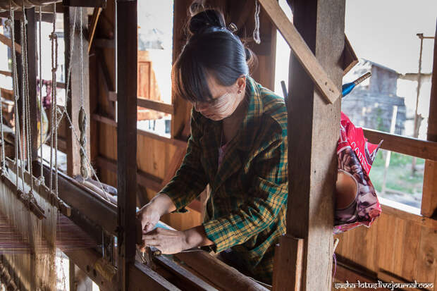 Как в Мьянме создают одни из самых редких и дорогих тканей
