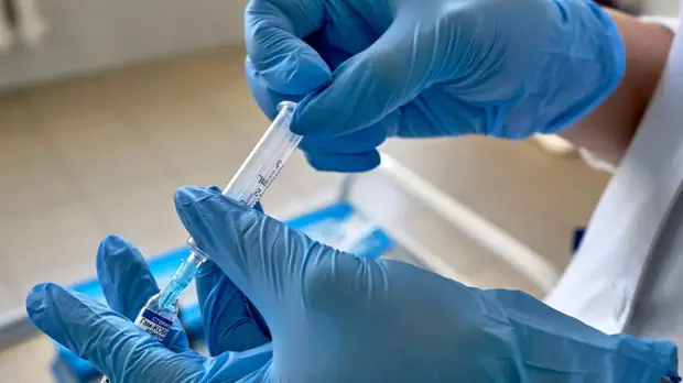 Немецкий депутат Быстрон: «Спутник V» не признают в ЕС из-за экономических факторов