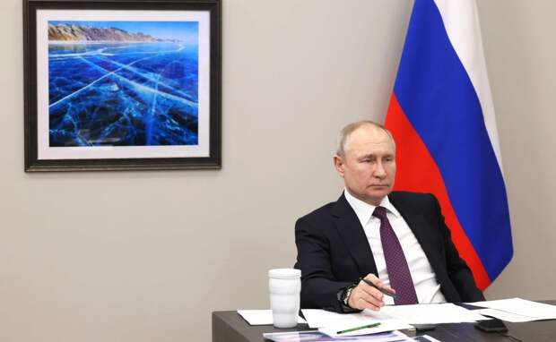 Владимир Путин указом отправил в отставку губернатора Самарской области Азарова