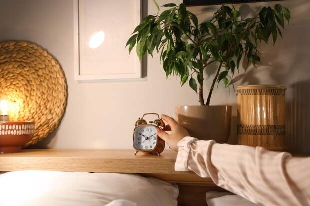 Врач призвал отказаться от привычки откладывать будильник на пять минут