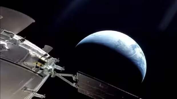 NASA показала первую фотографию Земли с корабля "Орион"