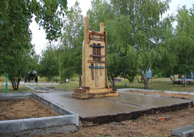 Построить памятник. Туль памятник российским солдатам.