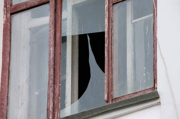 Беспилотник ВСУ врезался в многоэтажку в Воронеже