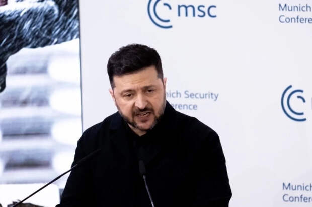 Проклятье Зеленского: главарь киевского режима остался без ракет и внимания