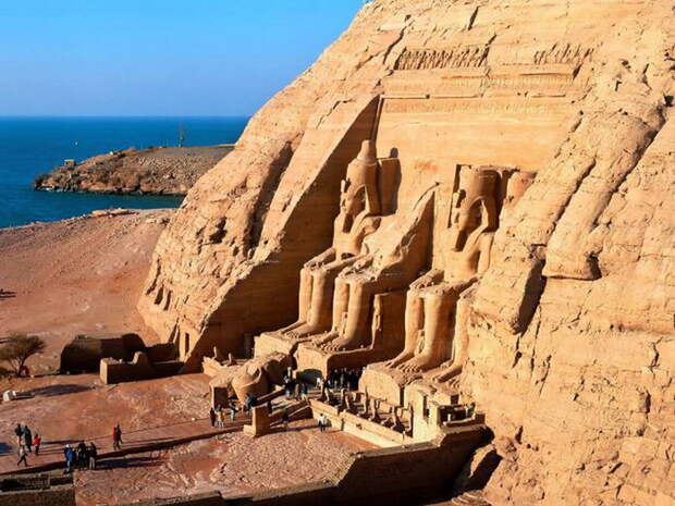Abu_Simbel_Near_Aswan_Egypt (700x525, 160Kb)