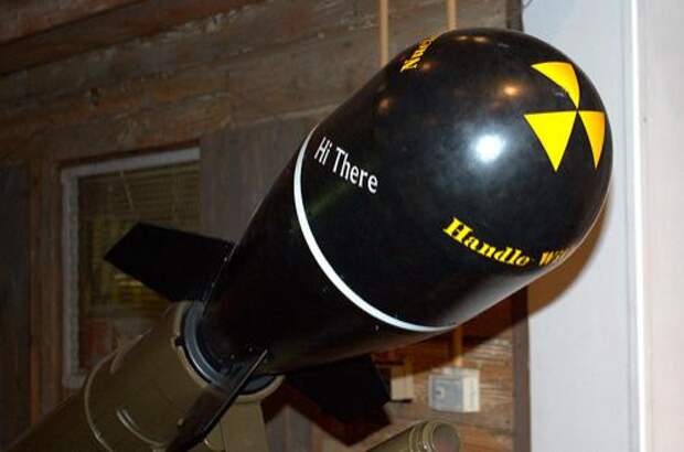 В Штате Юта не запрещается держать дома снаряд с ядерной боеголовкой. Однако строжайше запрещено его взрывать.