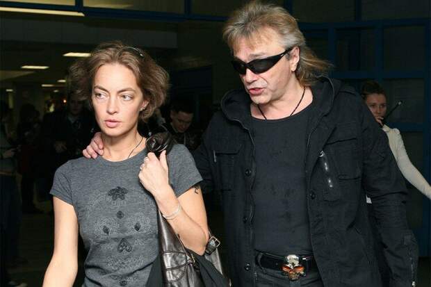 Как выглядят жены и подруги наших рок-легенд