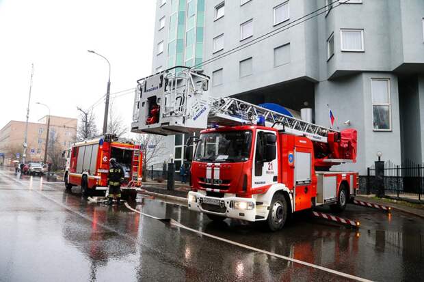 Пожарные оперативно справились с огнём / Фото: M24.ru/Лидия Широнина