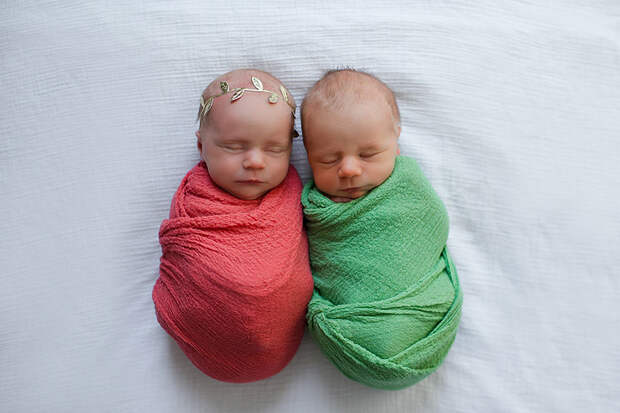 twin-photoshoot-newborn-final-moments-william-brentlinger-lindsey-brown-4